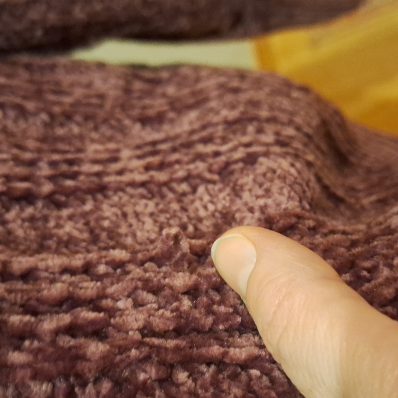 Plum purple chenille sweater size XL - Picture 4 of 11